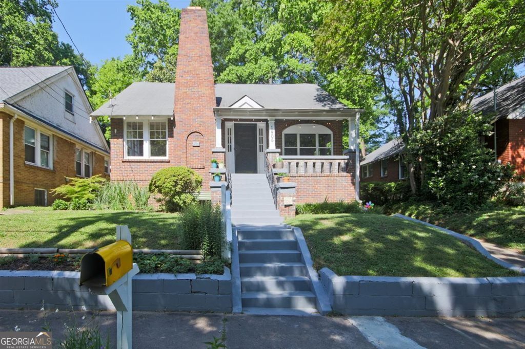 1405 Hartford Avenue SW Property Photo 1