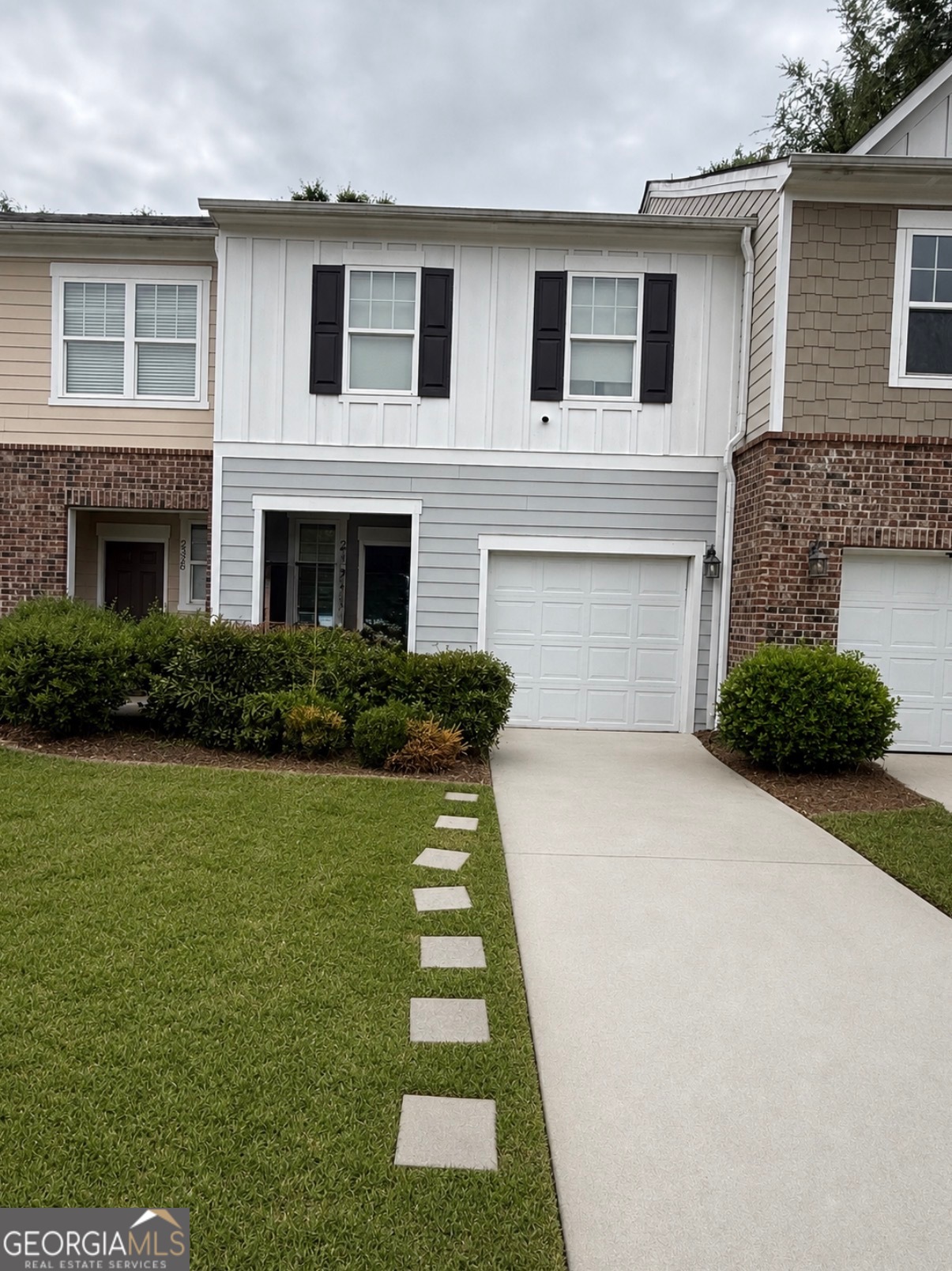 2330 Mckenna Square Drive Property Photo 1