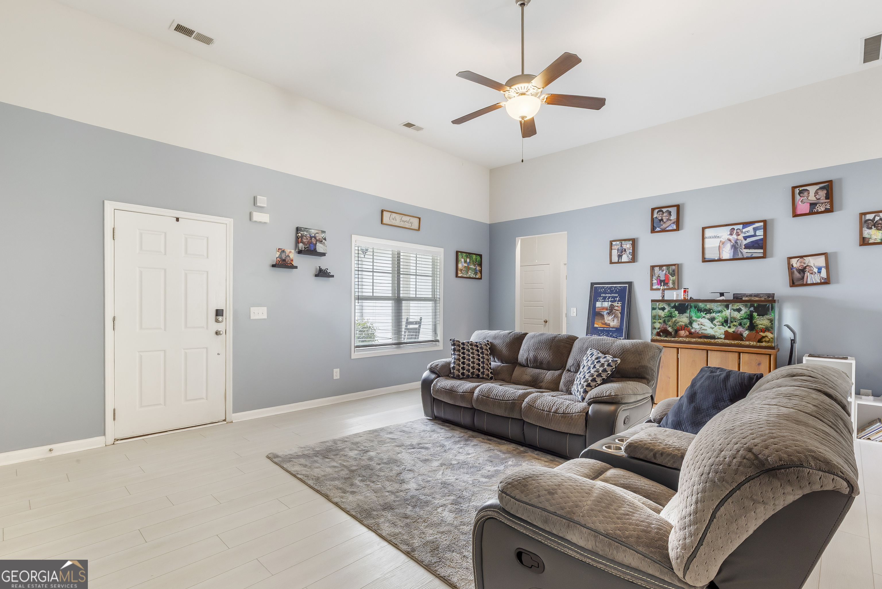 370 Springwater Way Property Photo 6
