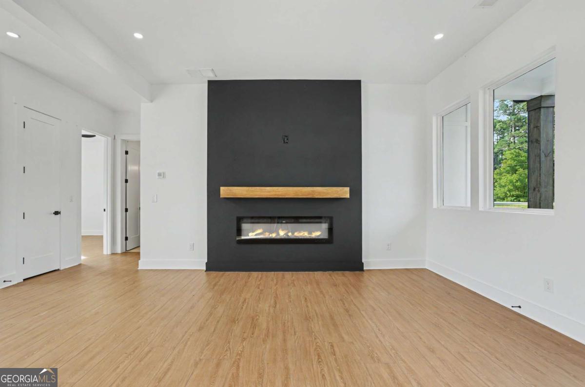 5147 Shirley Road Property Photo 8