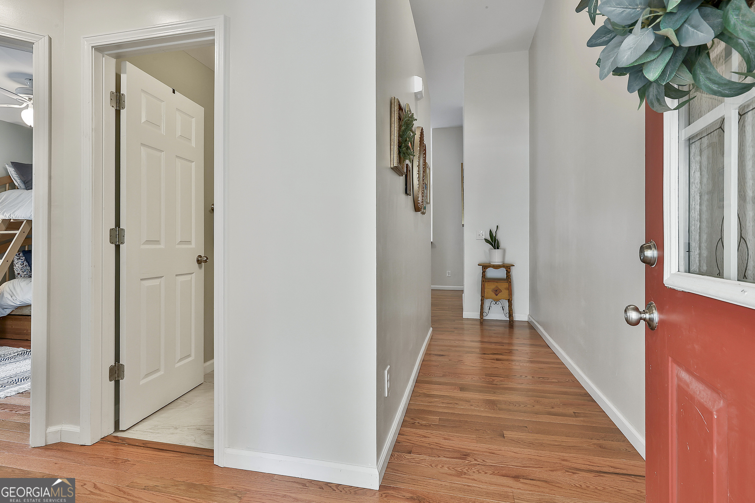 18 Hill Top Circle Property Photo 9