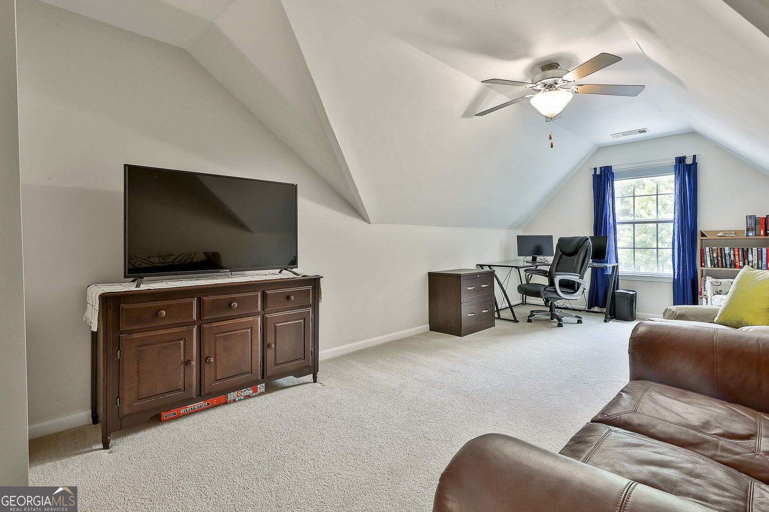 18 Hill Top Circle Property Photo 33