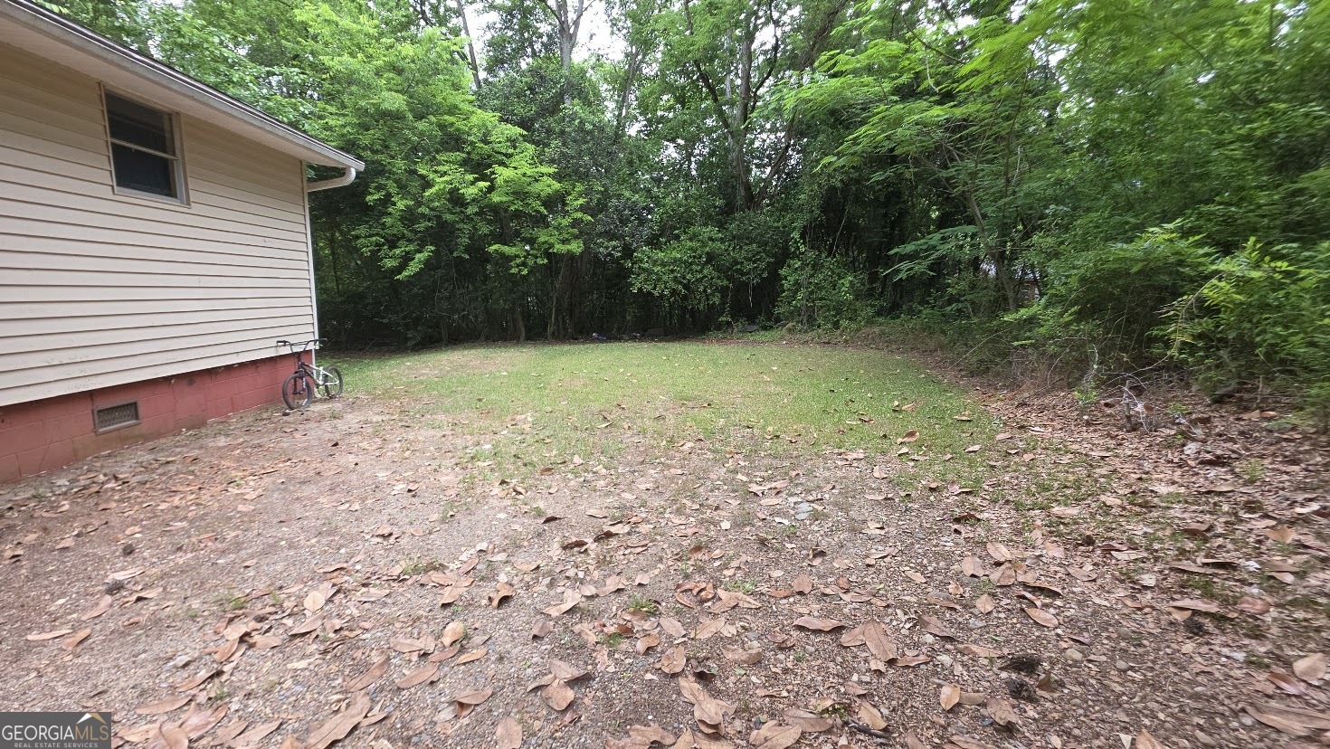 4030 Suzanne Drive Property Photo 3