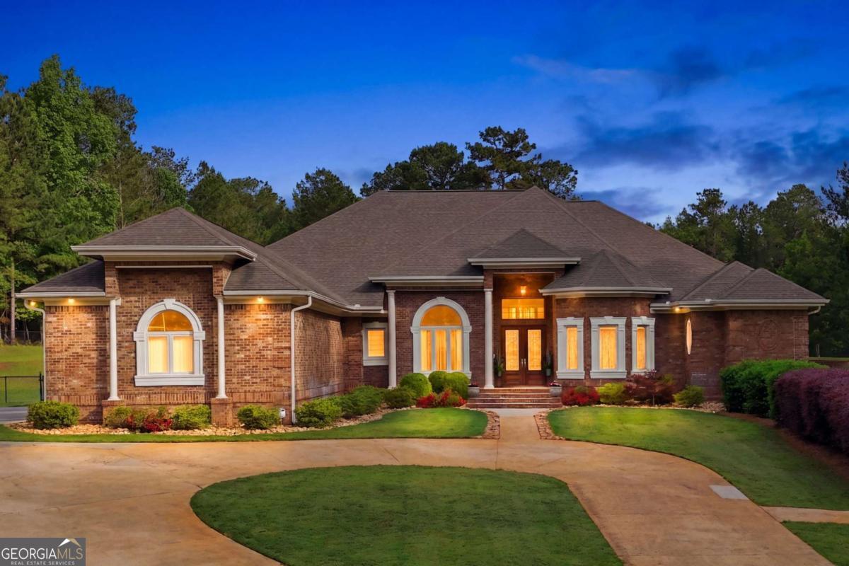304 Deer Creek Drive Property Photo 1