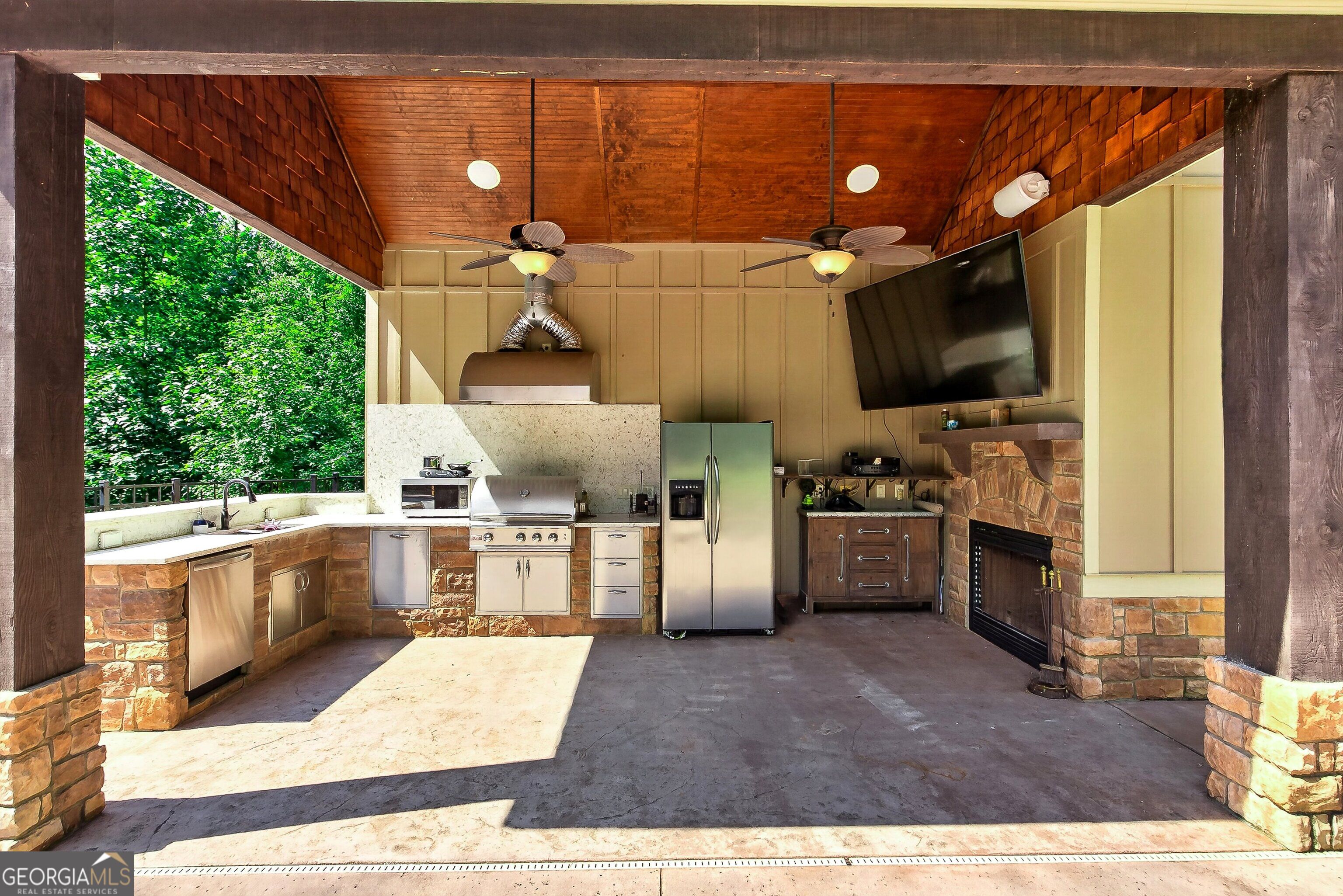 18 Willow Place Property Photo 14