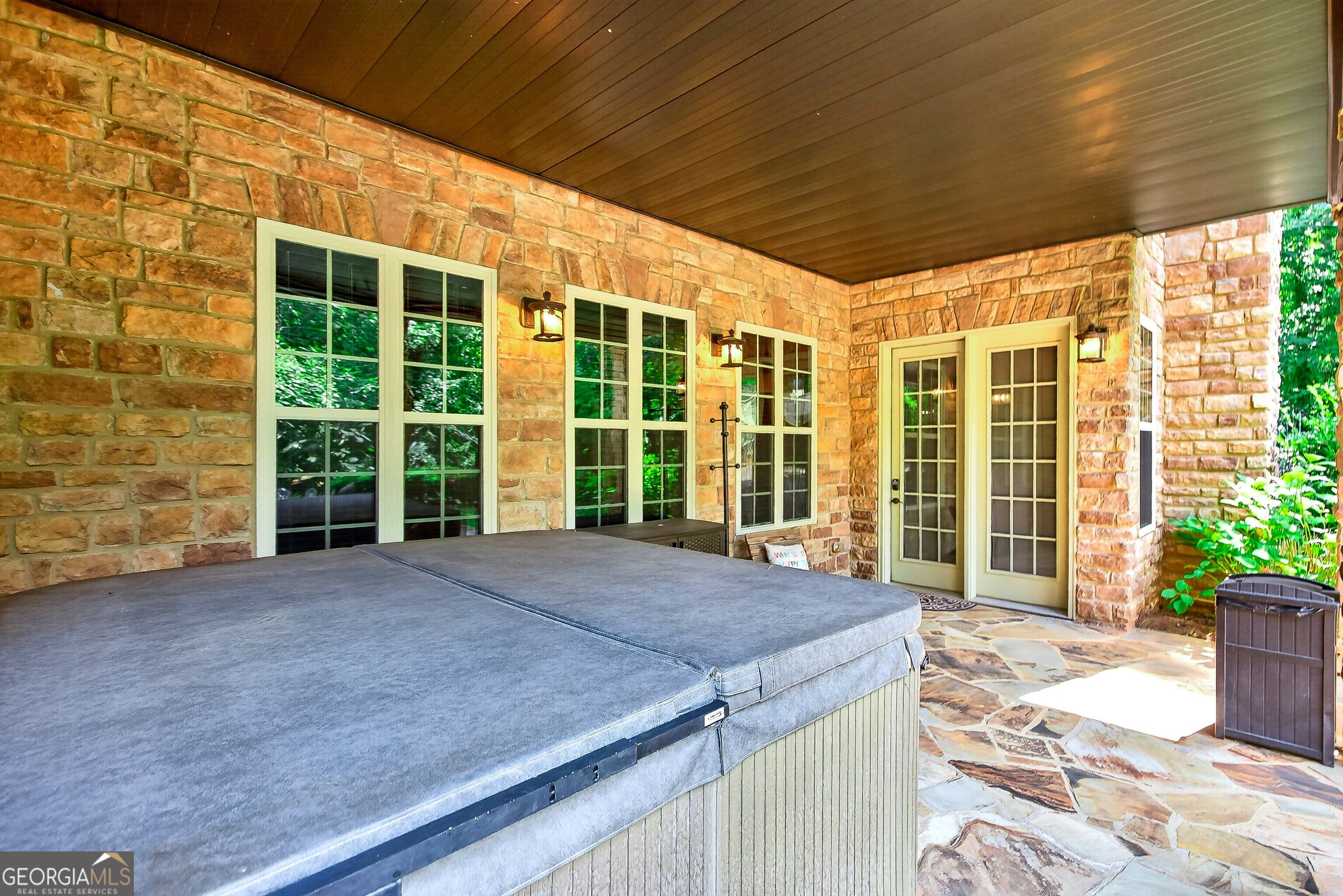 18 Willow Place Property Photo 20