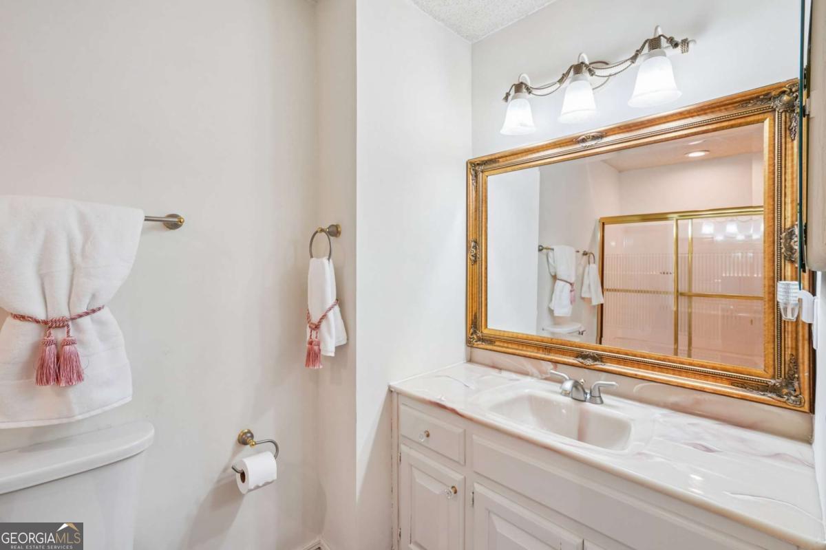 3736 E Bay Street Property Photo 17