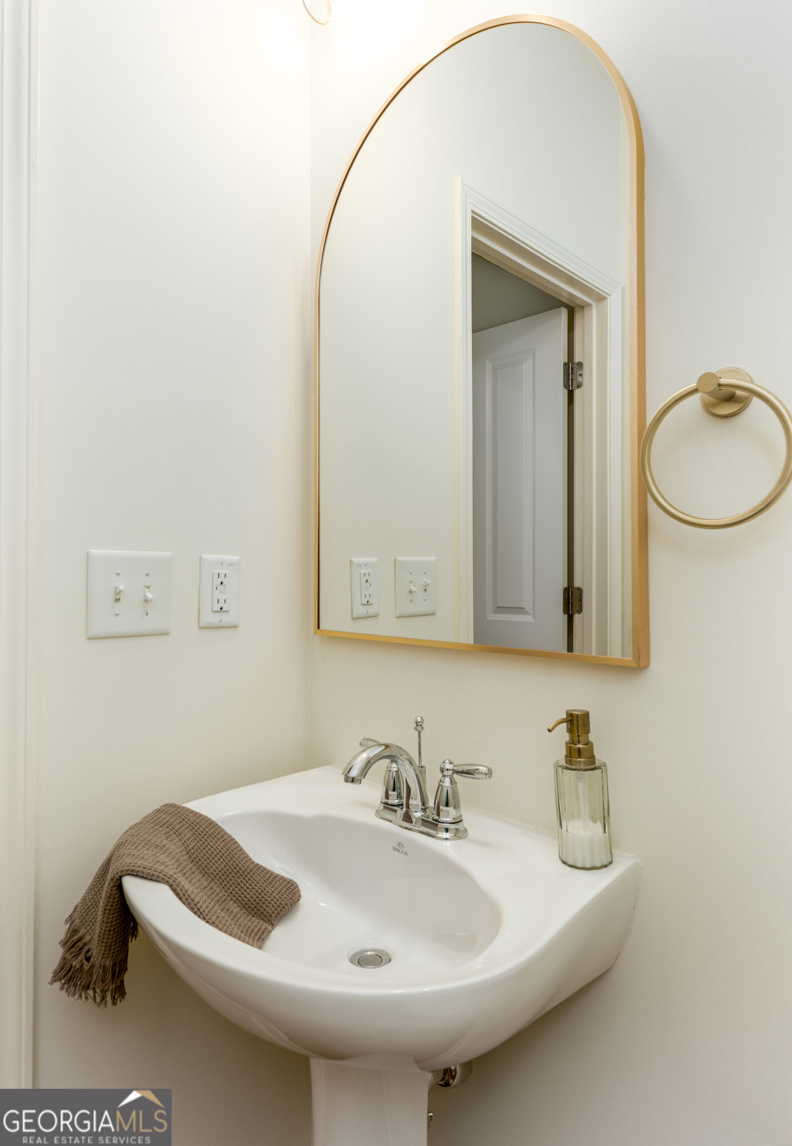 7280 Glisten Avenue Property Photo 9