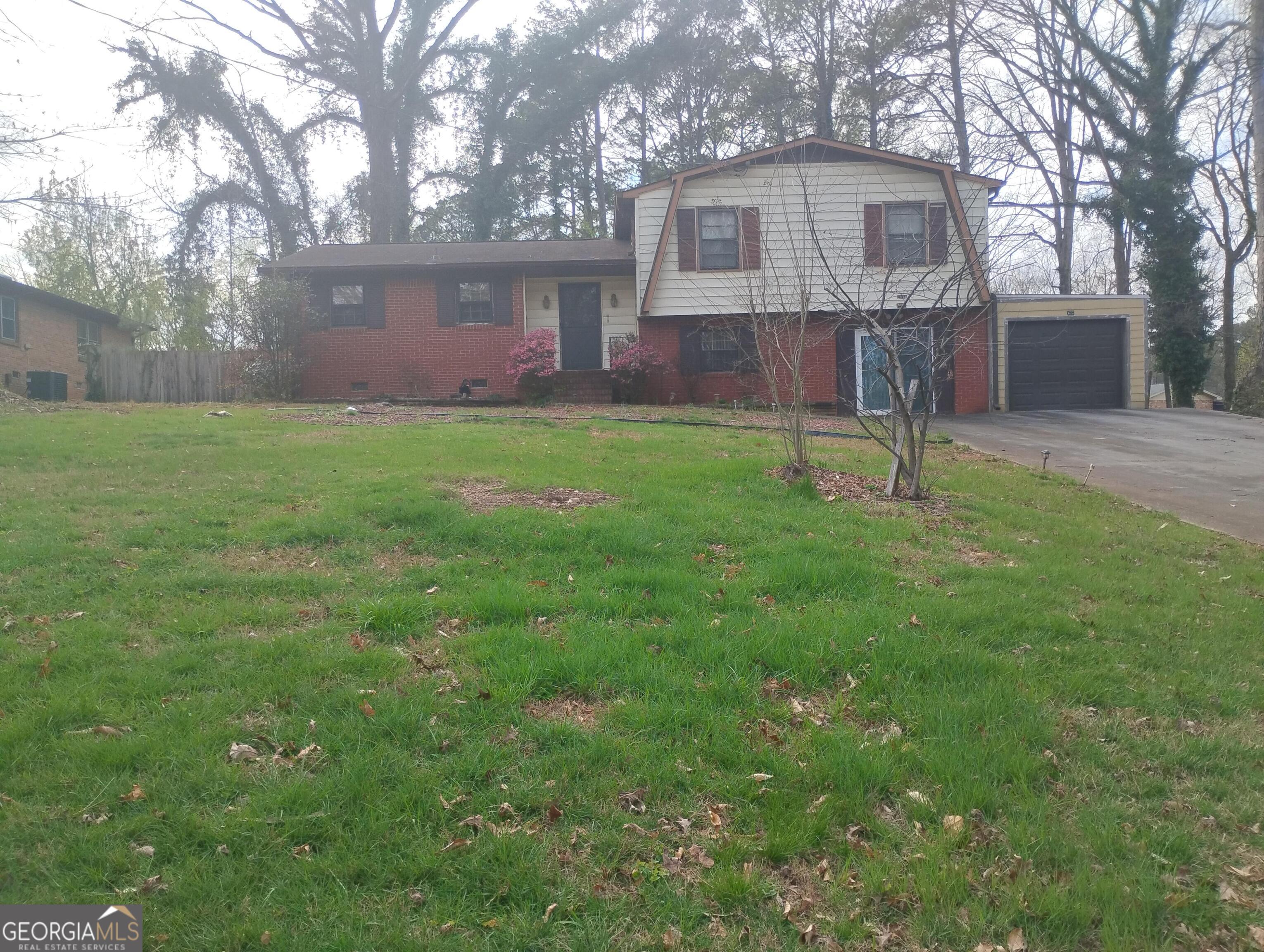 2837 Pebble Drive Property Photo 1