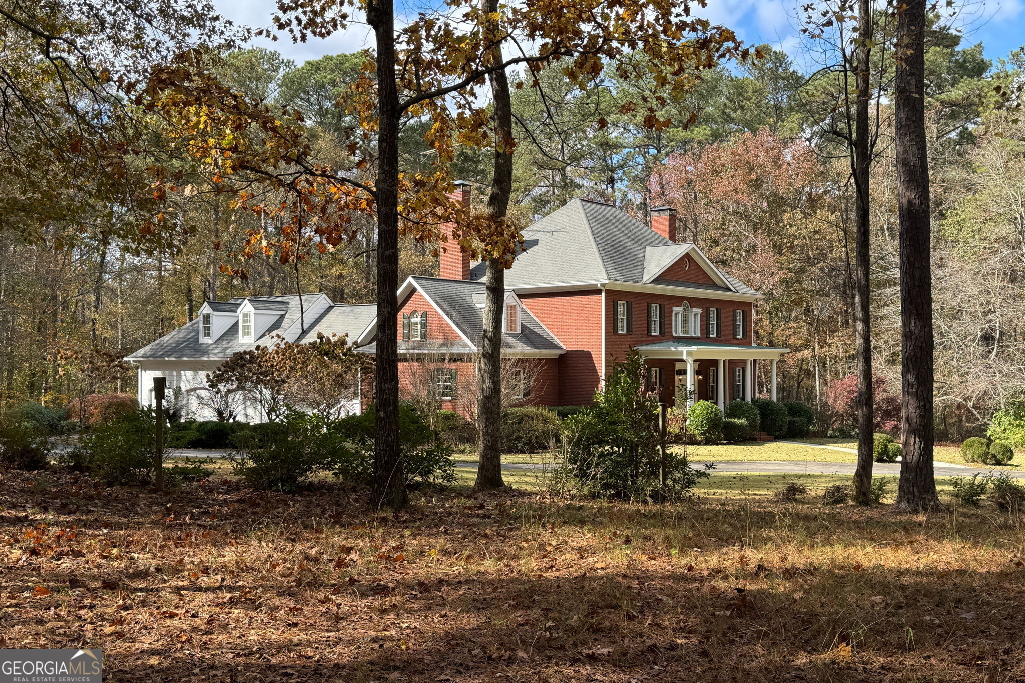8467 Hearn Road Property Photo 2