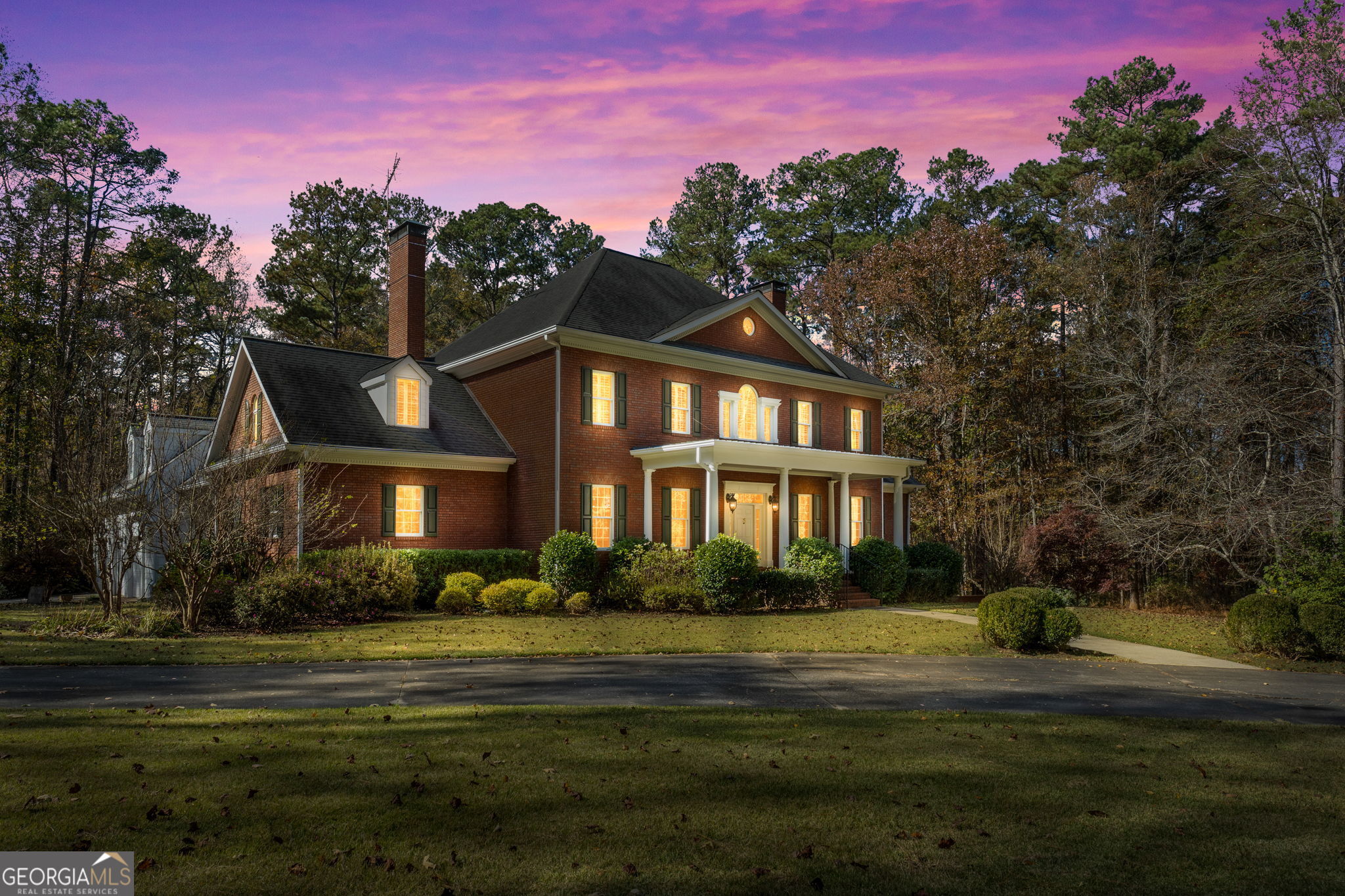 8467 Hearn Road Property Photo 3