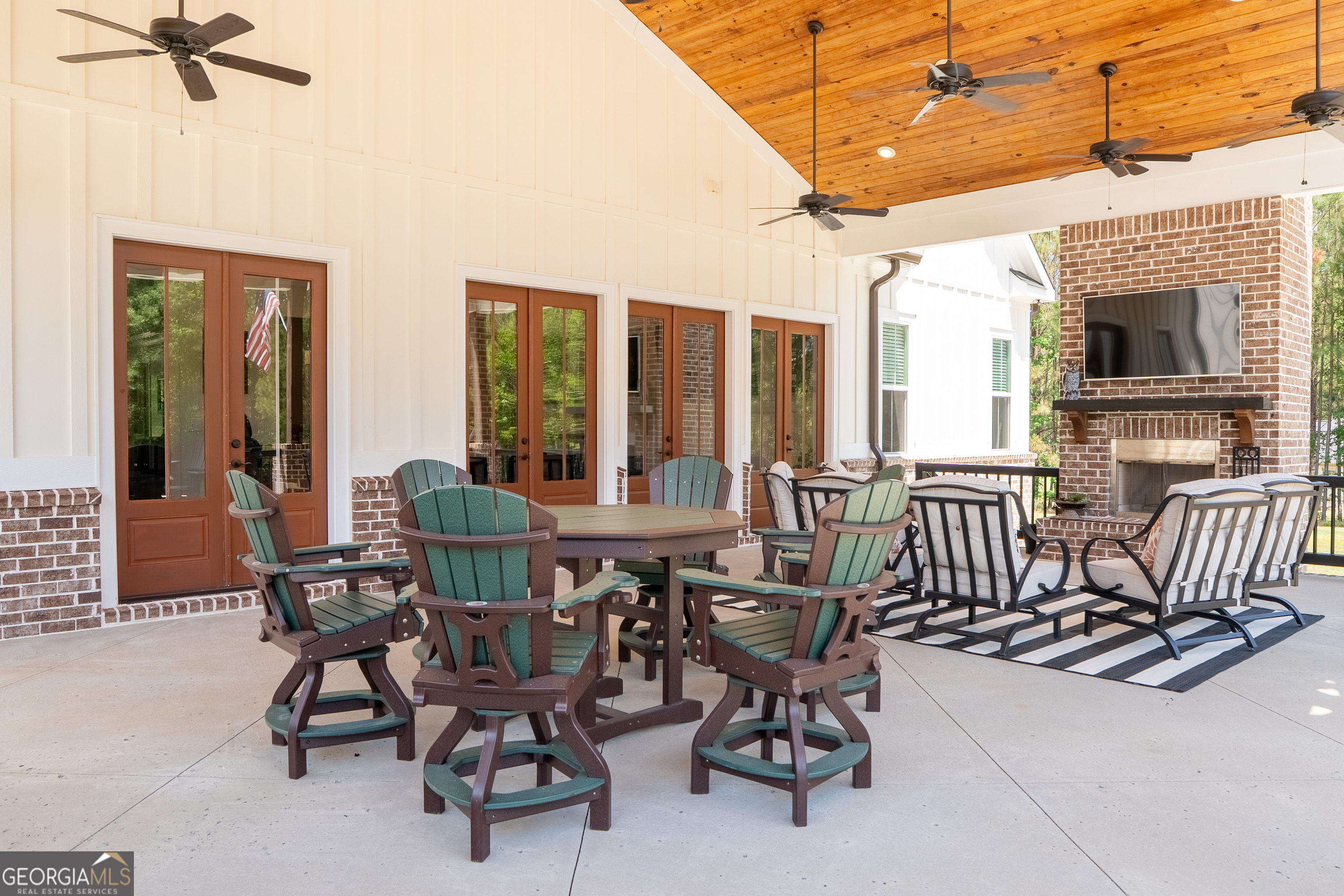 5888 Cobbham Road Property Photo 11