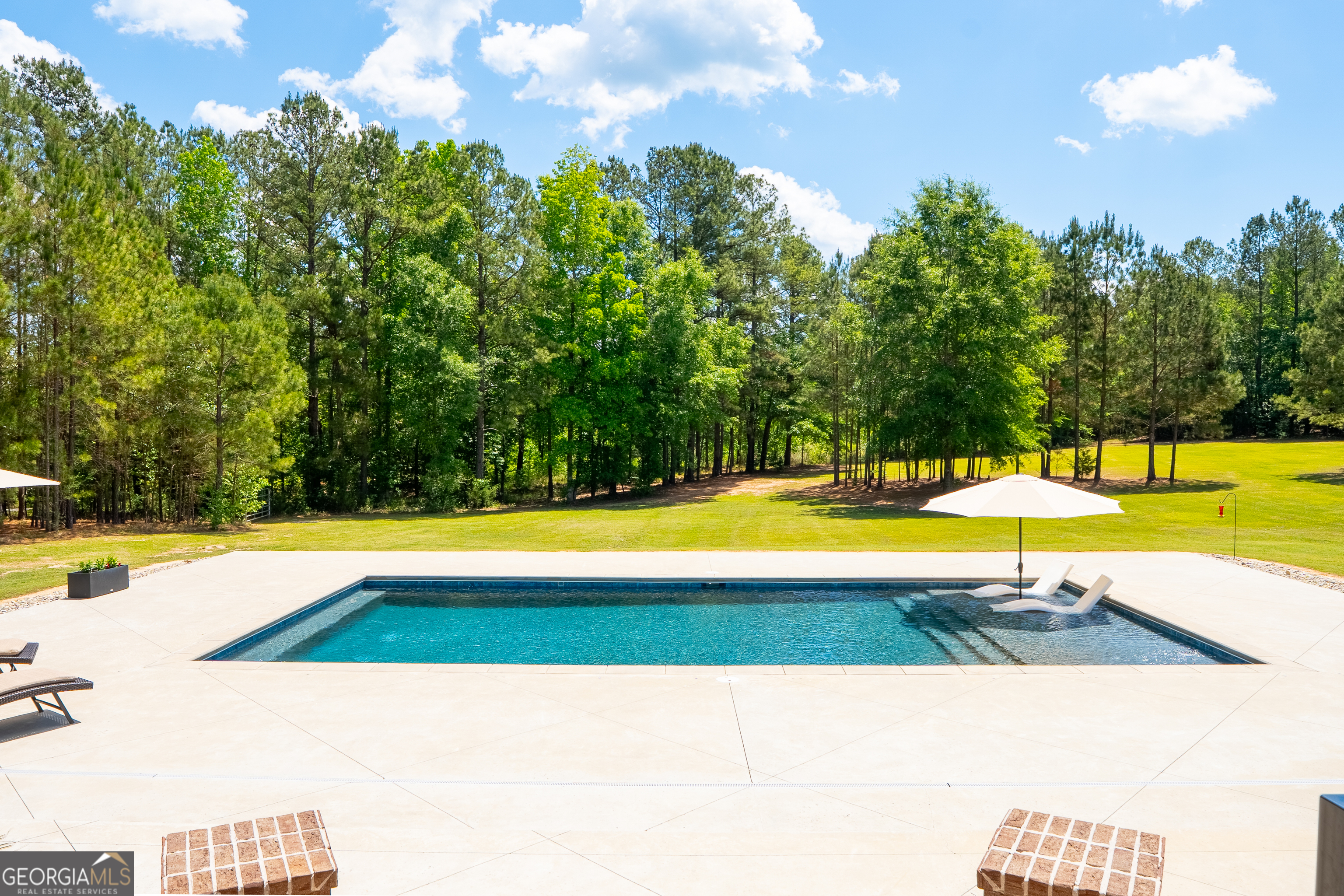 5888 Cobbham Road Property Photo 12