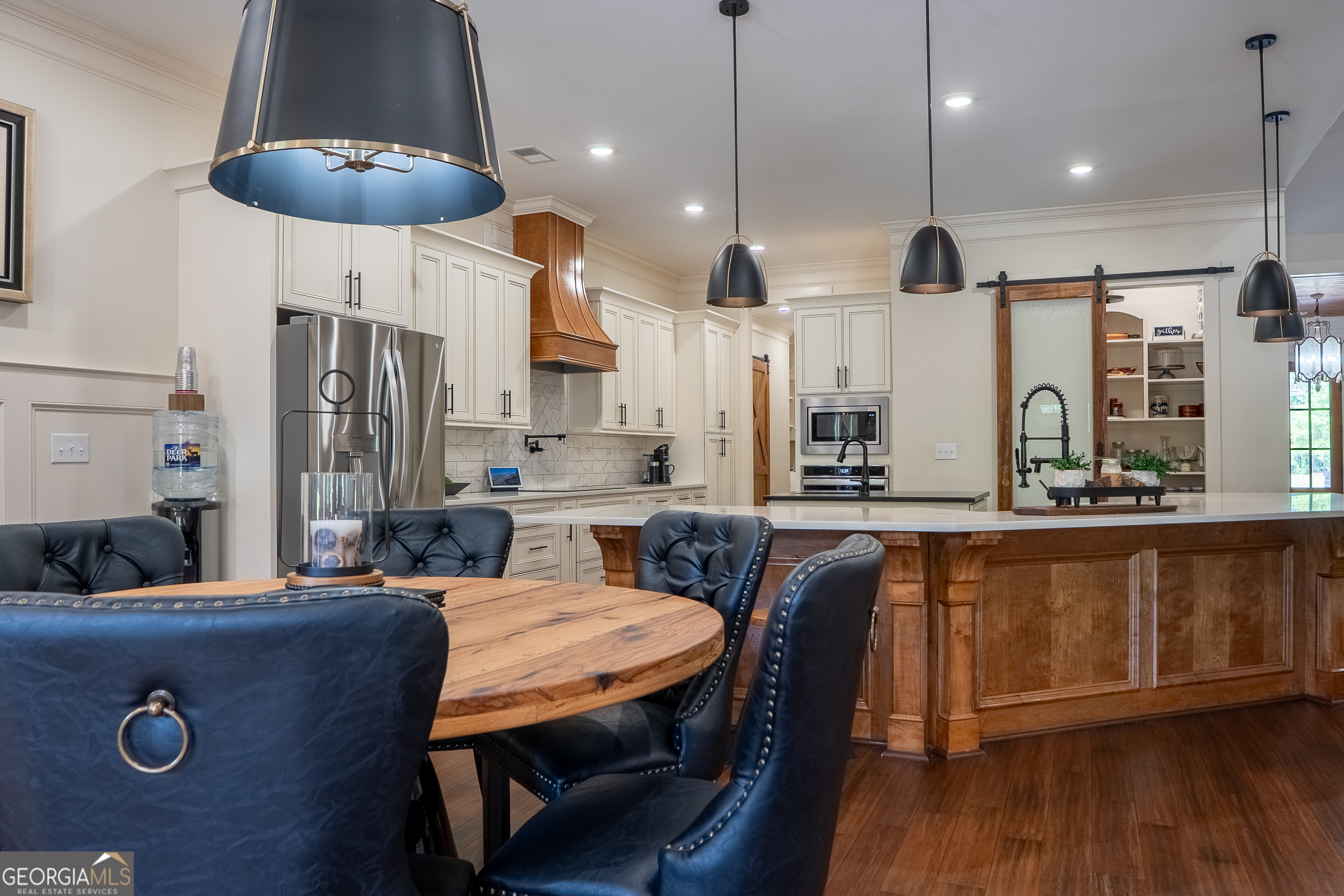 5888 Cobbham Road Property Photo 16