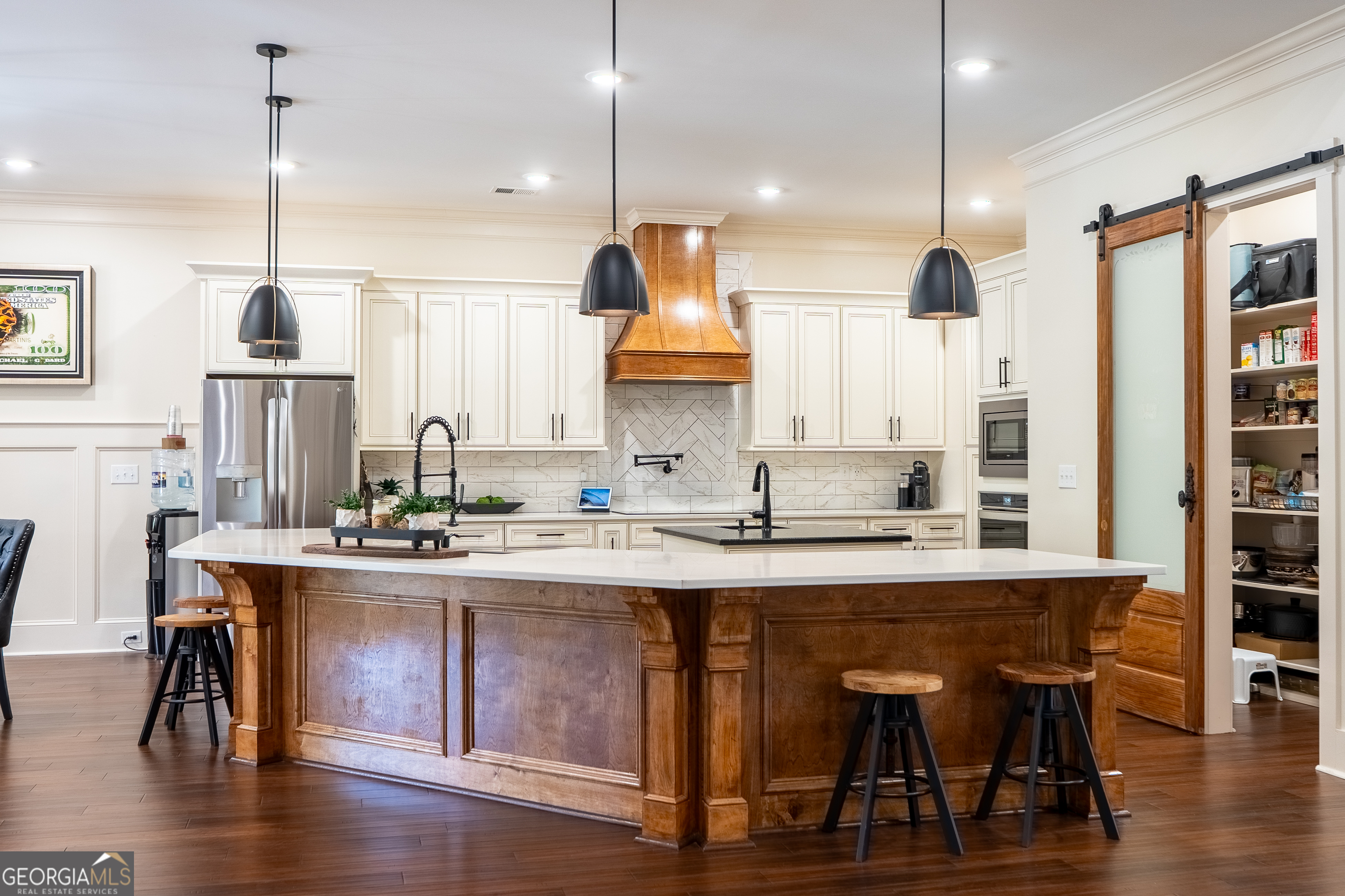 5888 Cobbham Road Property Photo 17