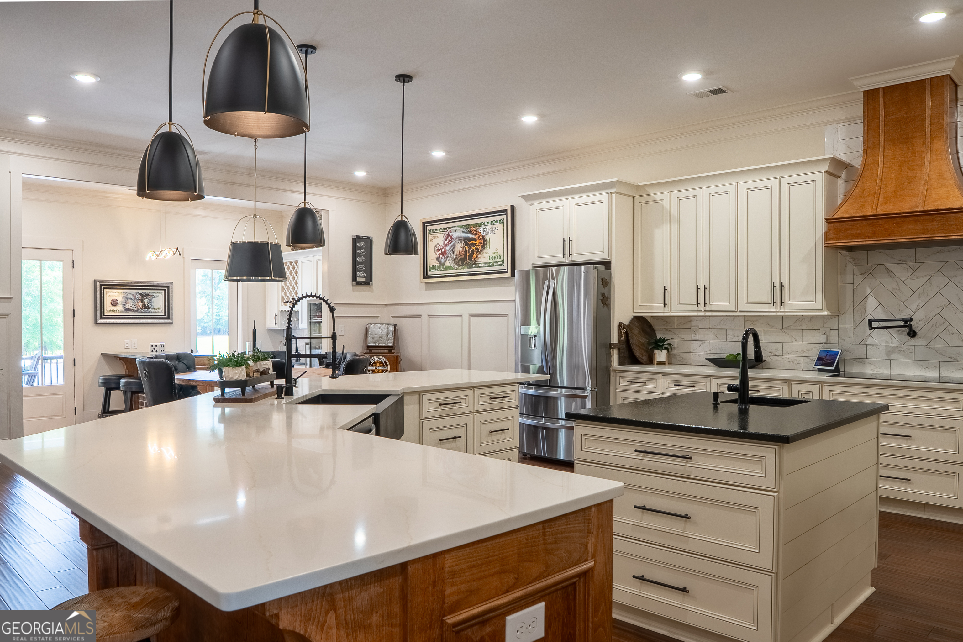 5888 Cobbham Road Property Photo 20