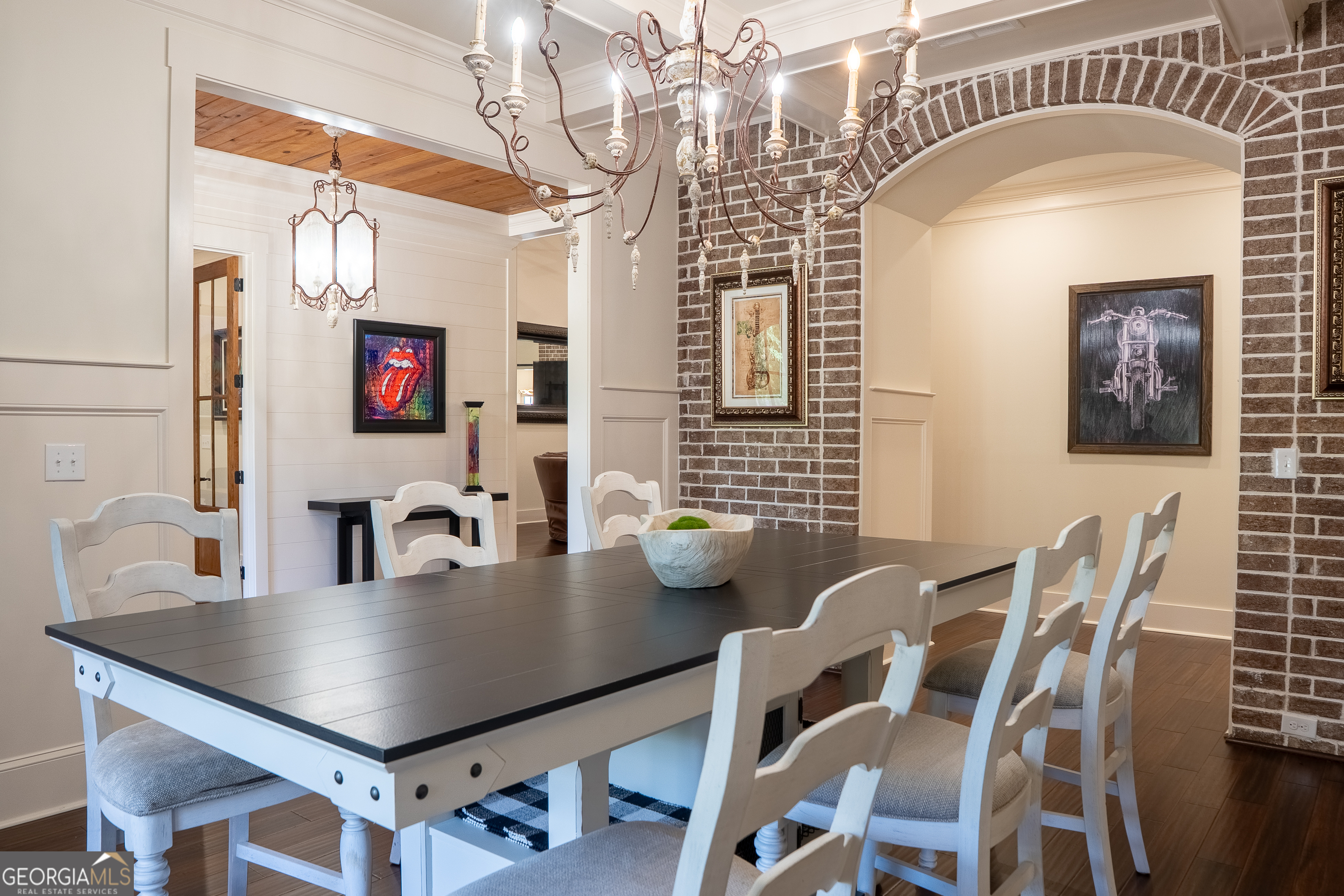 5888 Cobbham Road Property Photo 23
