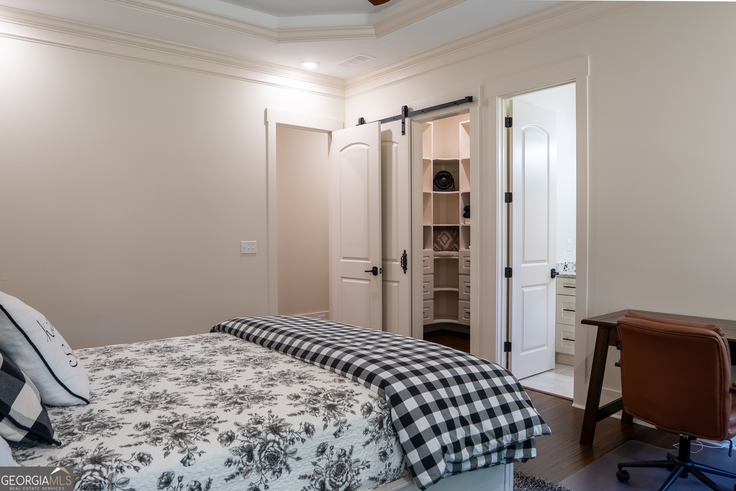 5888 Cobbham Road Property Photo 31