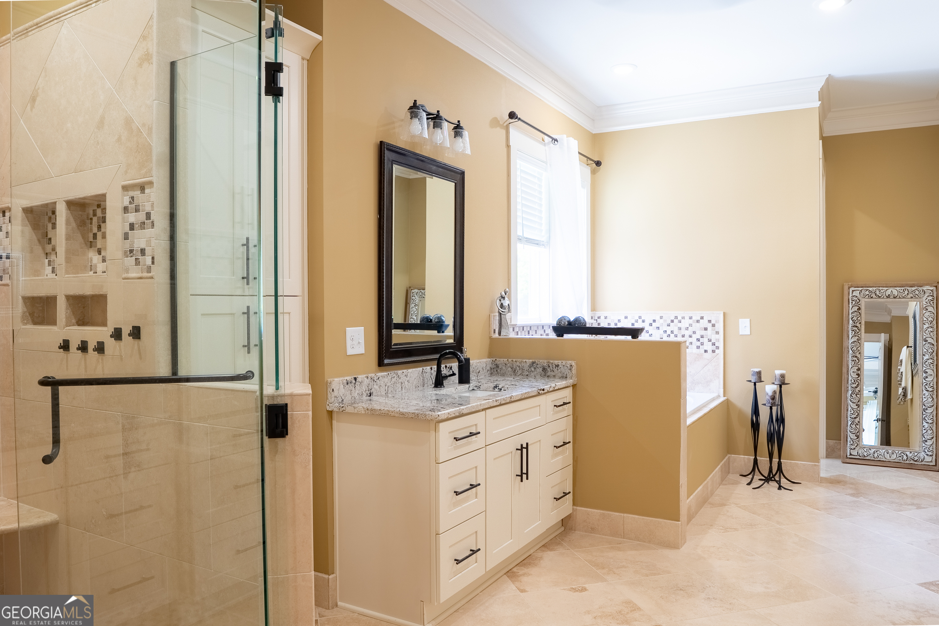5888 Cobbham Road Property Photo 45