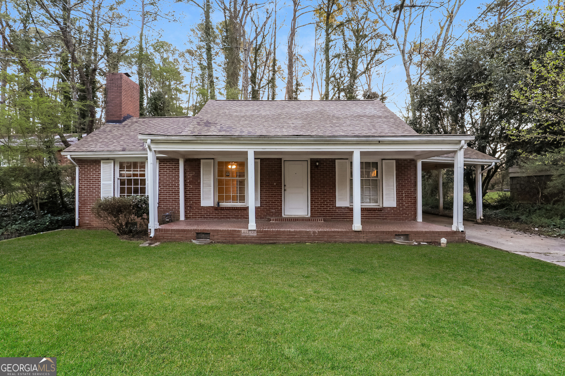 1752 Laurelwood Drive SW Property Photo 1