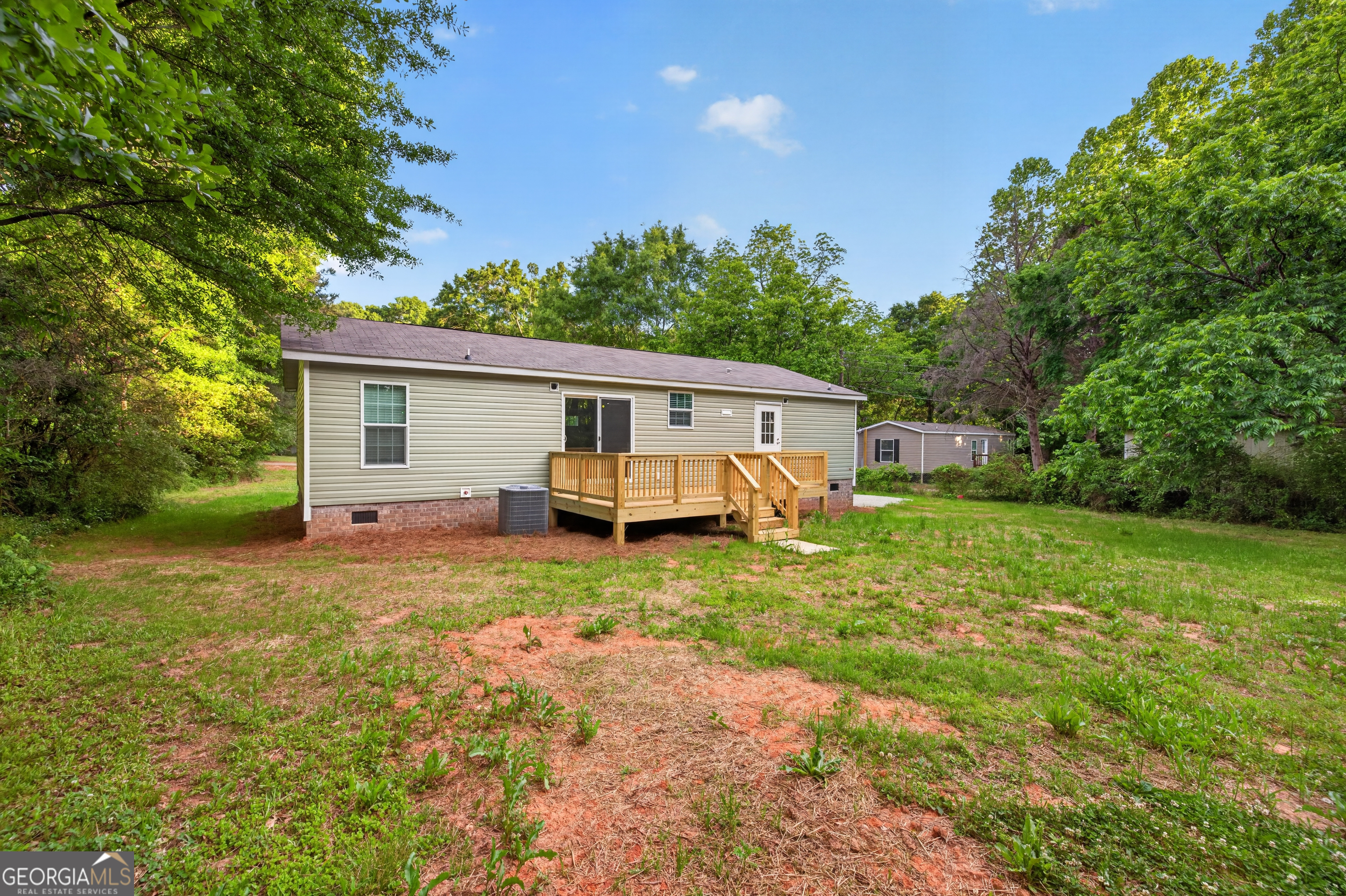 741 Thompson Lane Property Photo 4