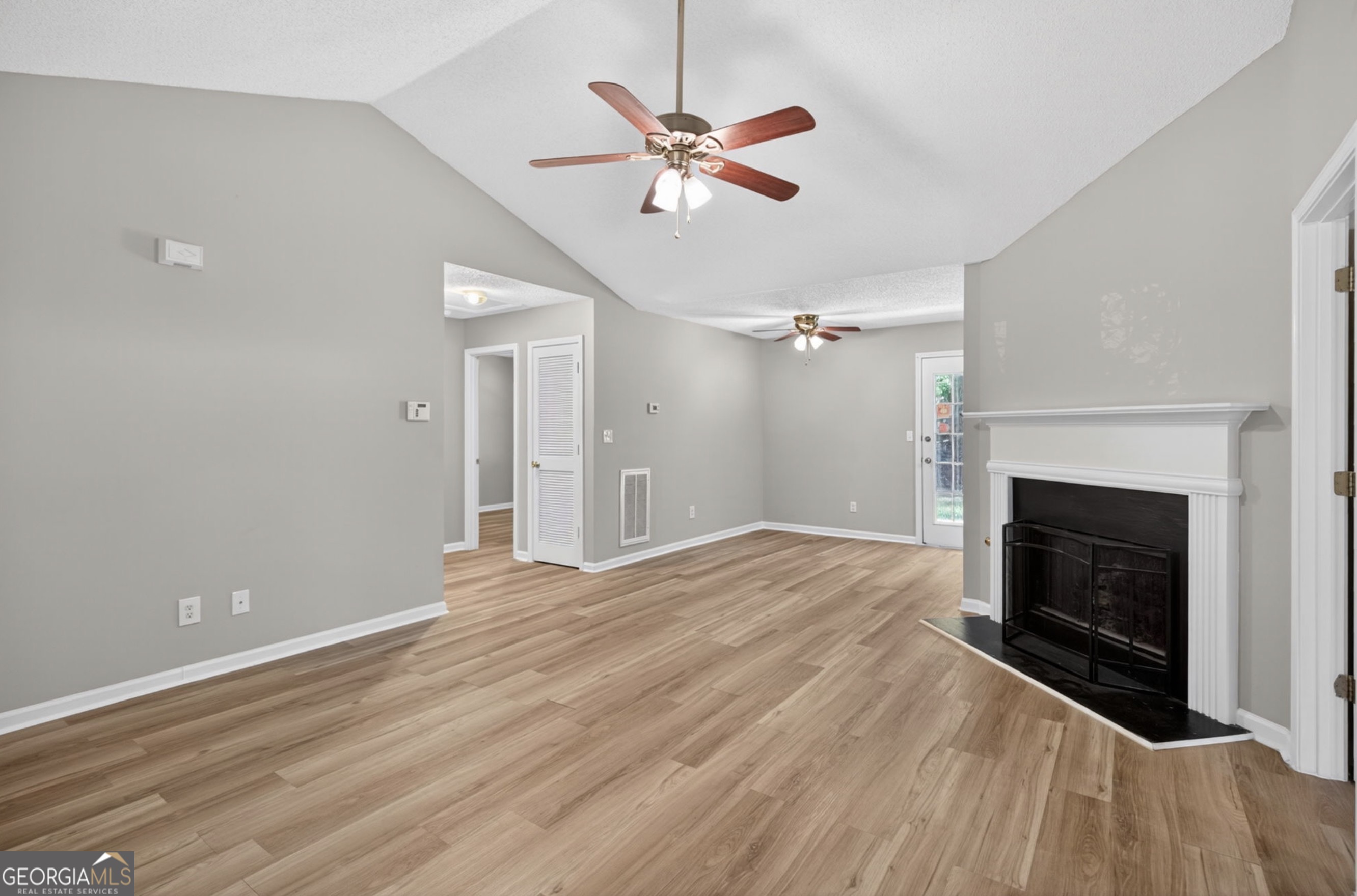 263 Cedars Glen Circle Property Photo 4