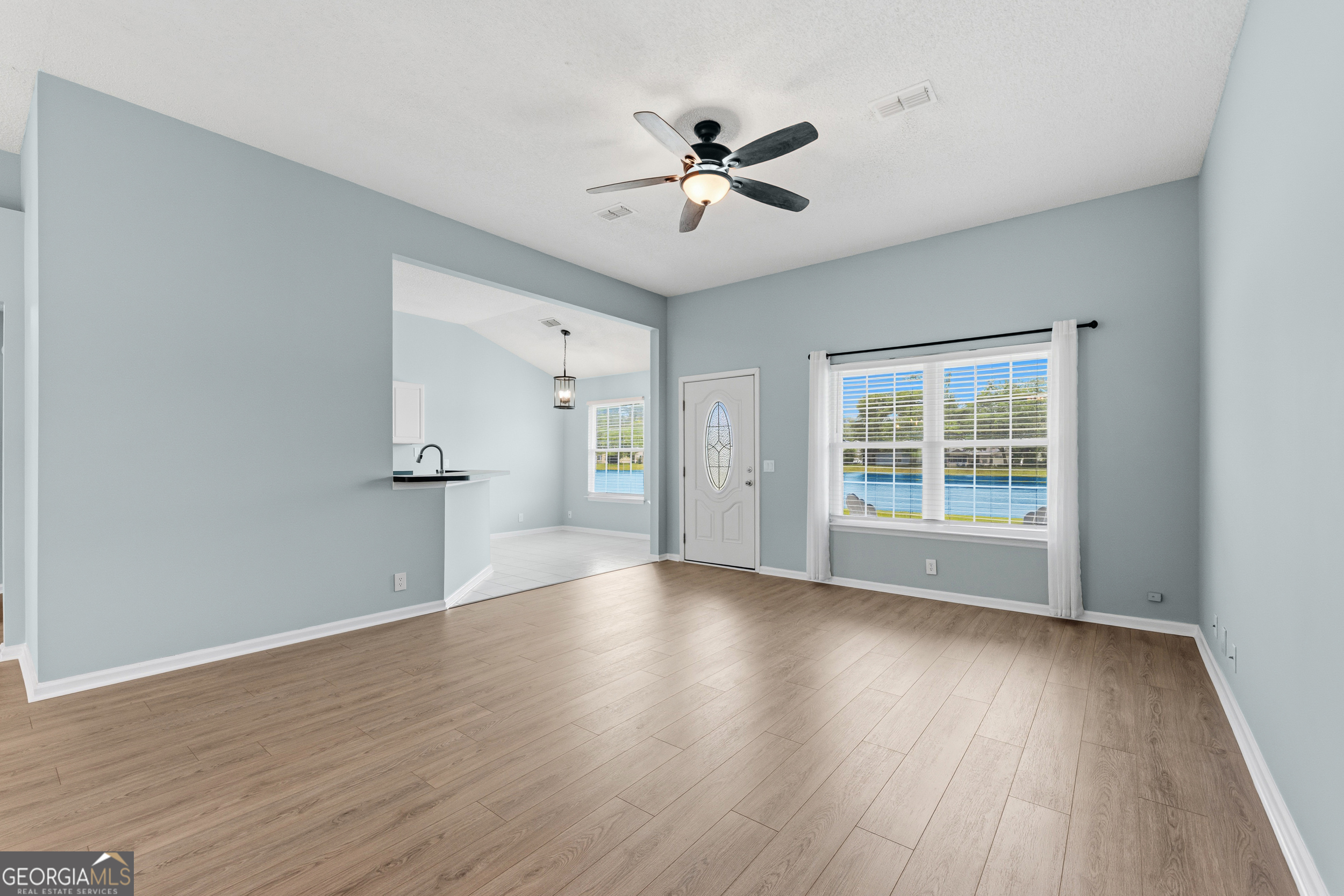 400 Flamingo Drive Property Photo 13