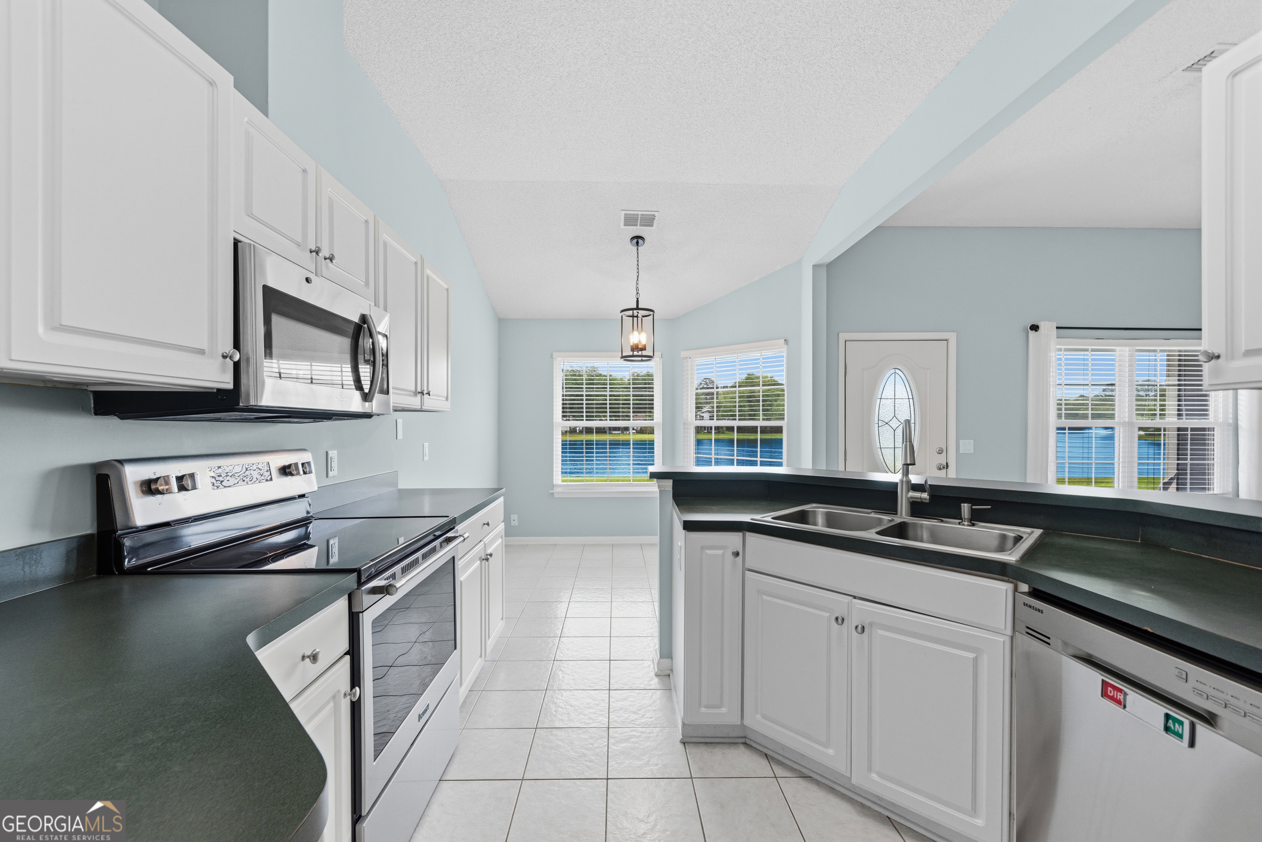 400 Flamingo Drive Property Photo 17
