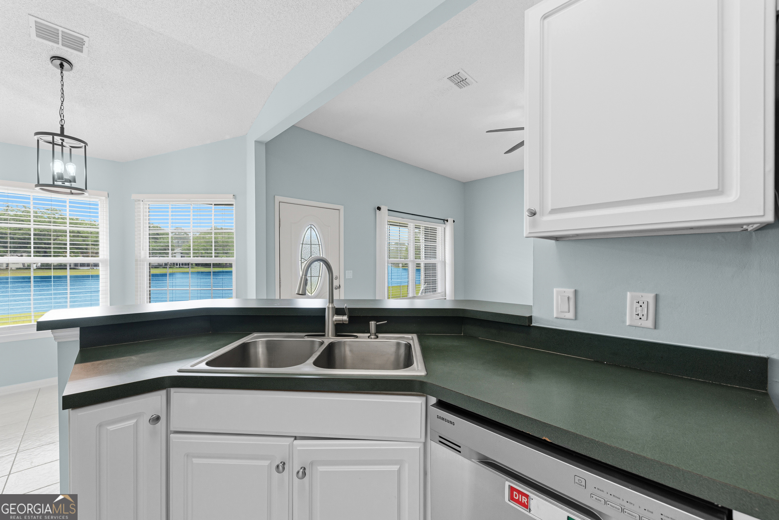 400 Flamingo Drive Property Photo 18