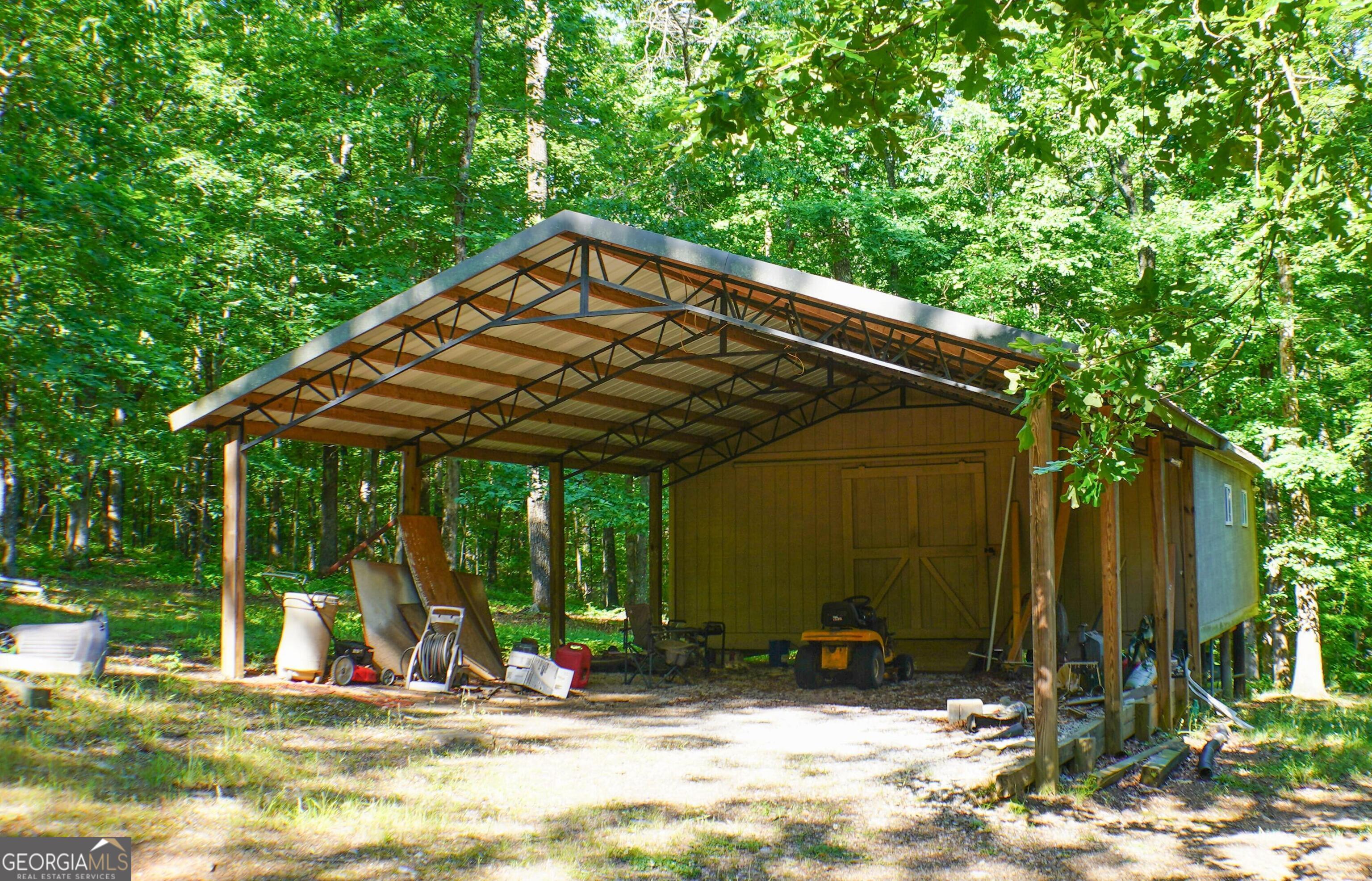 335 Winding Stream Trail Property Photo 32