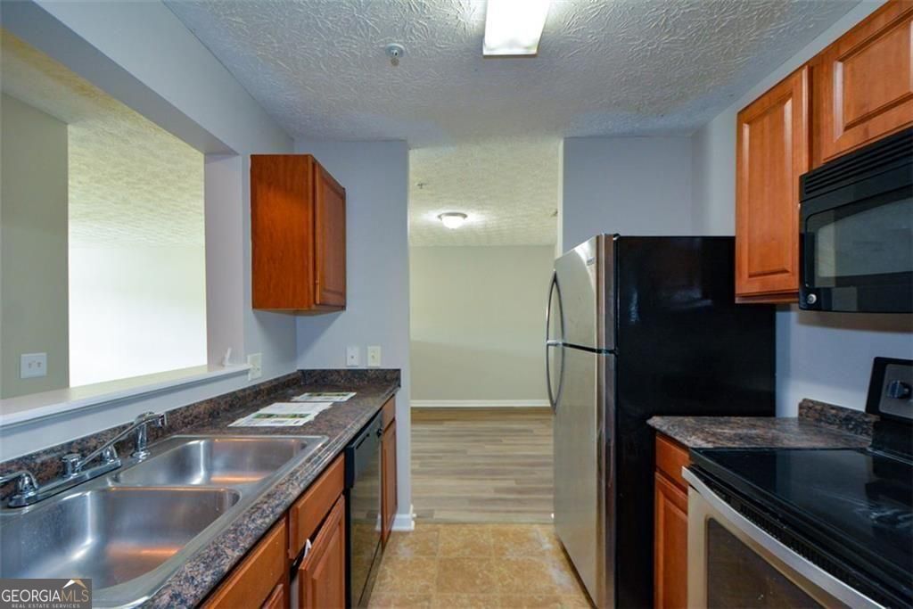4103 Fairington Club Drive Property Photo 18