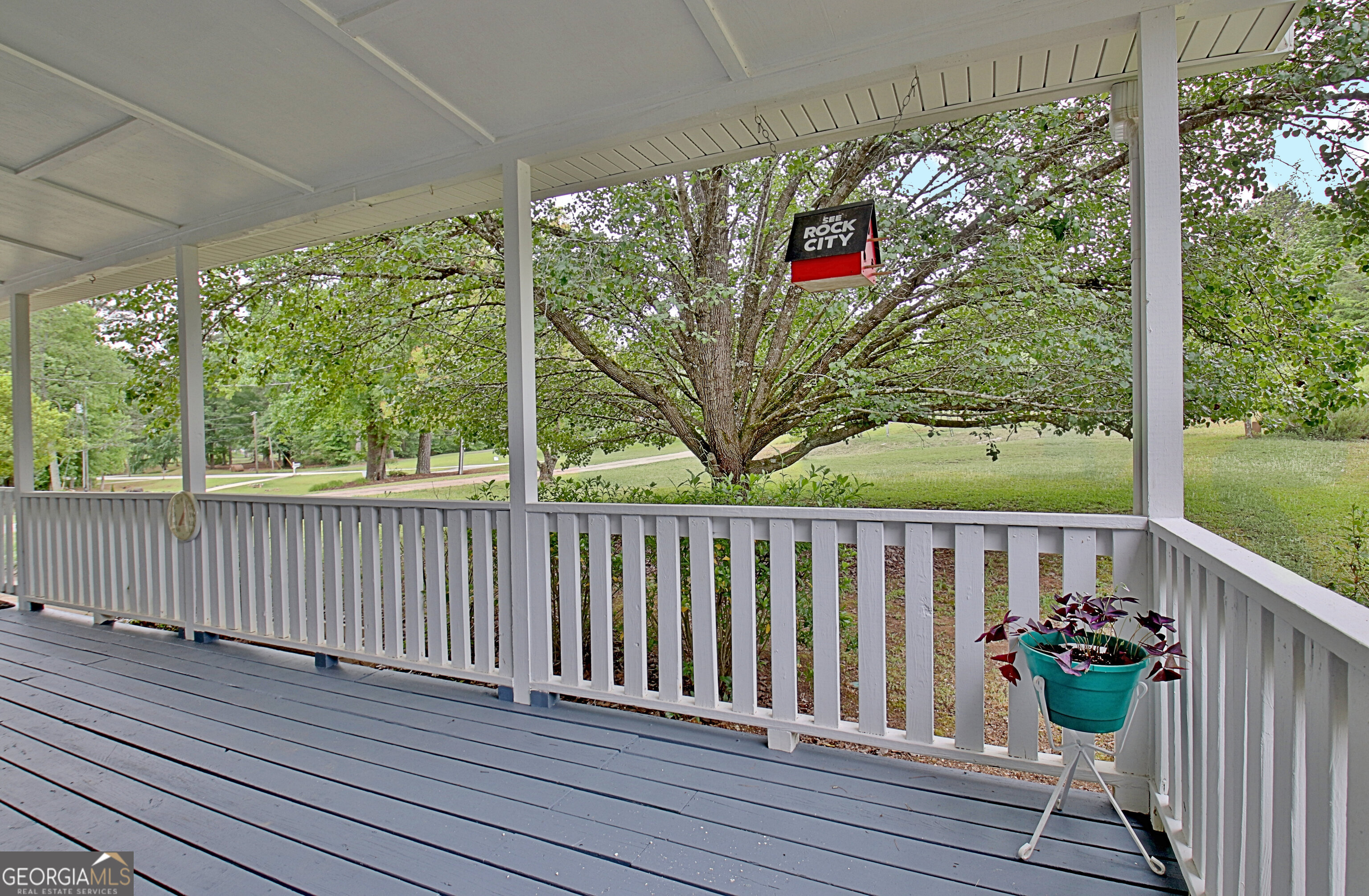 70 Moore Road Property Photo 6