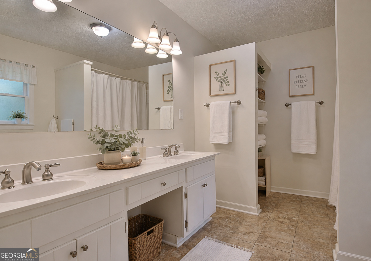 70 Moore Road Property Photo 28
