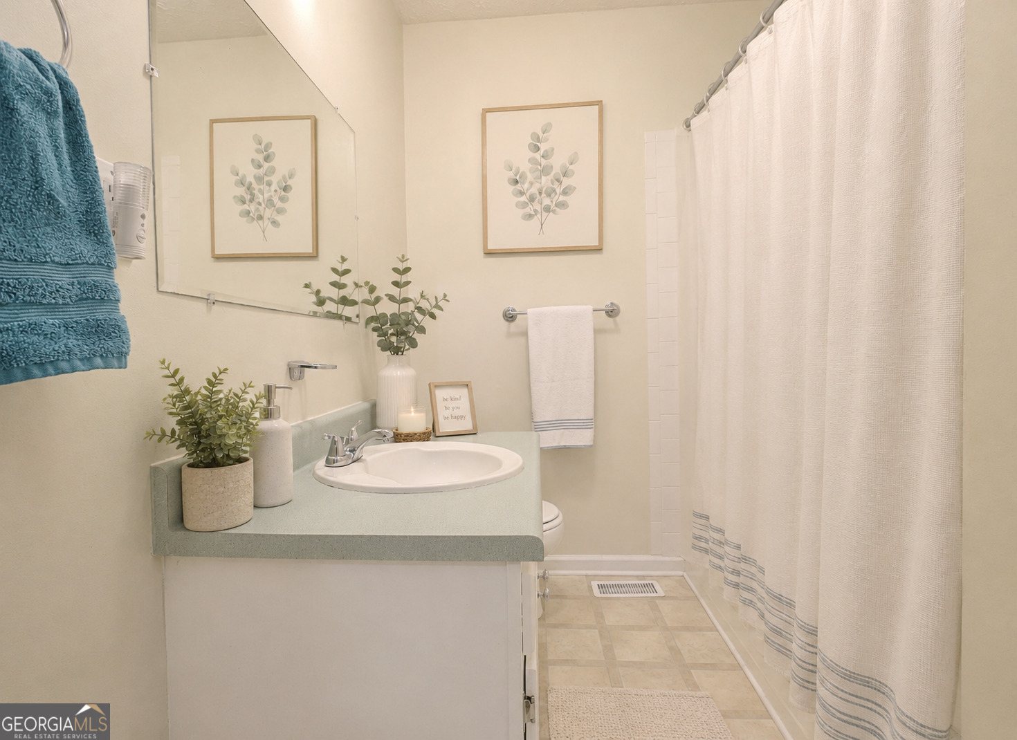 70 Moore Road Property Photo 35