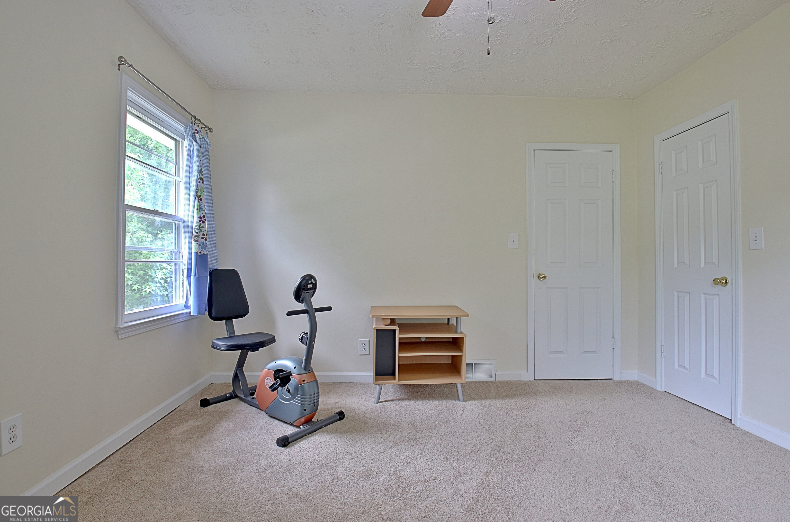 70 Moore Road Property Photo 40