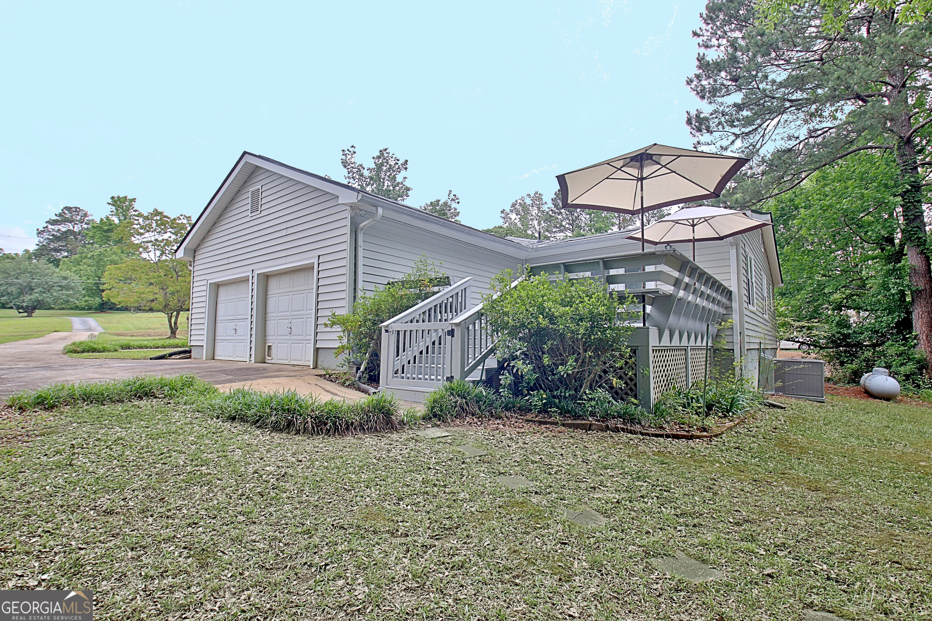 70 Moore Road Property Photo 47