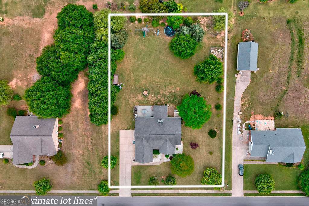 1040 Sapphire Trail Property Photo 5