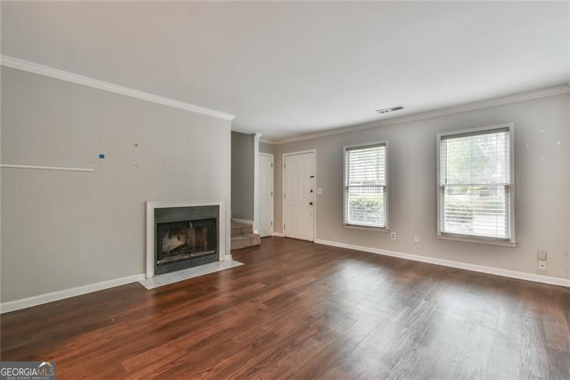 3515 Nutmeg Drive Property Photo 4