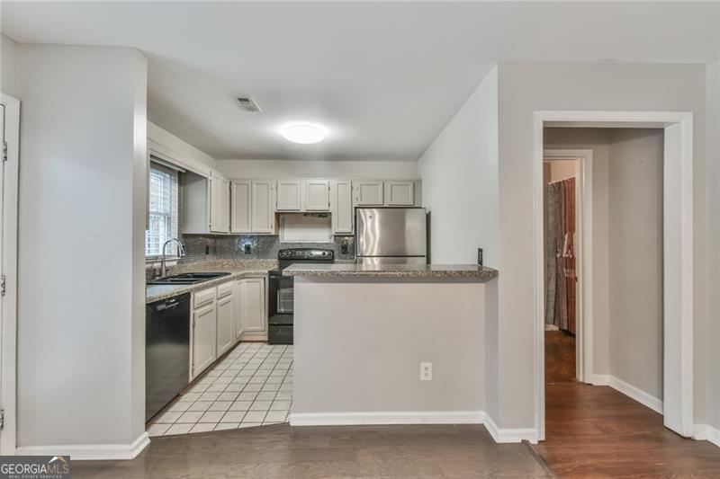 3515 Nutmeg Drive Property Photo 8