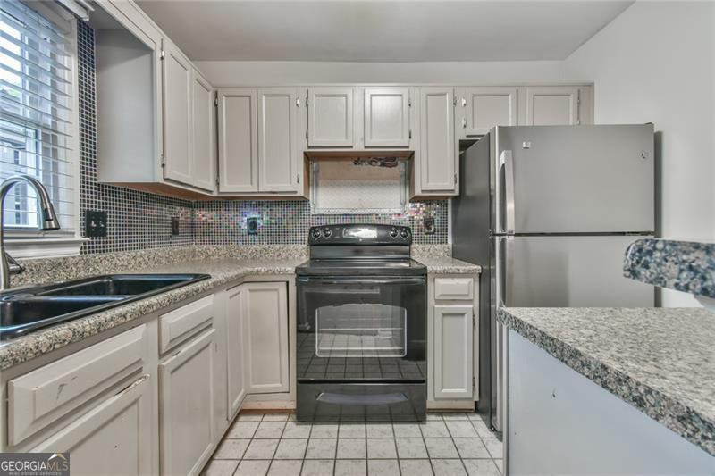 3515 Nutmeg Drive Property Photo 10