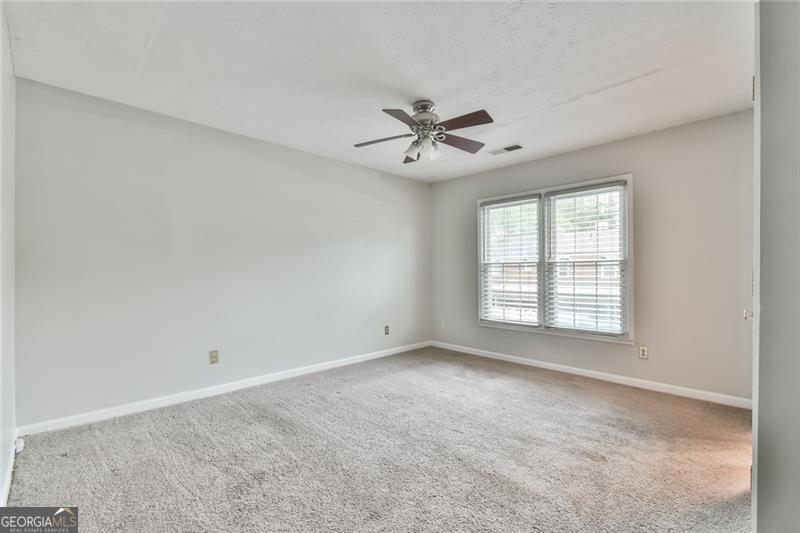 3515 Nutmeg Drive Property Photo 16