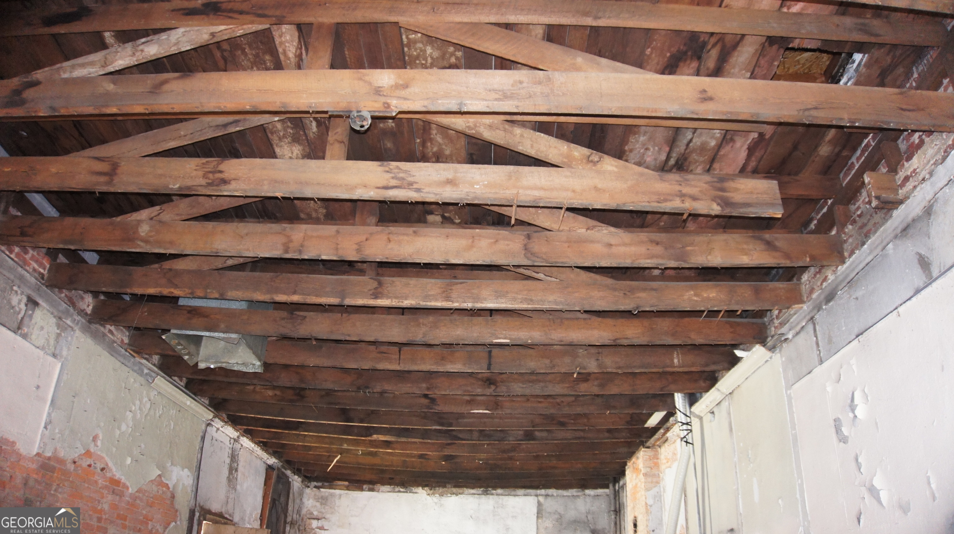 698 E Butler Parkway Property Photo 10