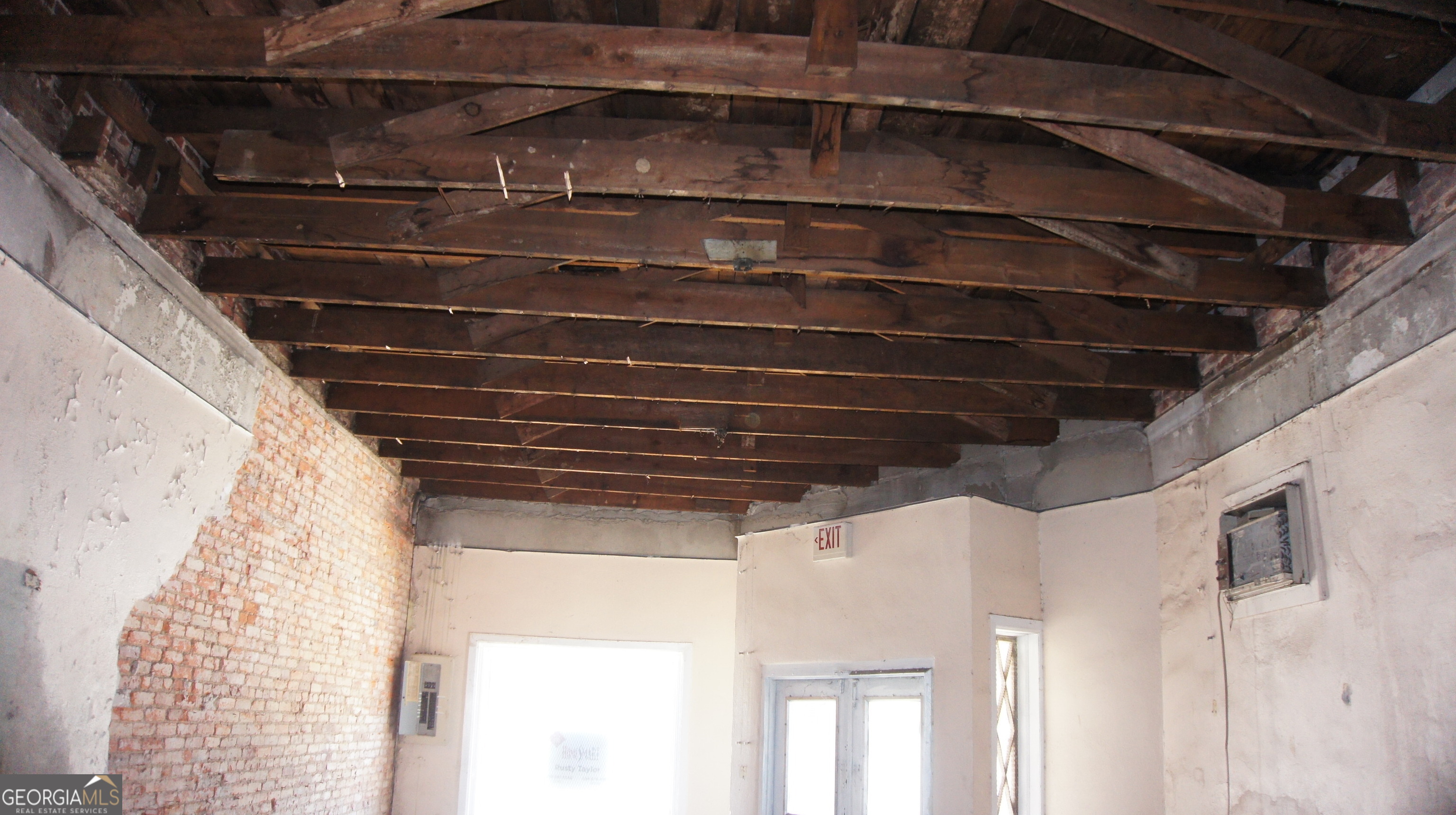 698 E Butler Parkway Property Photo 11