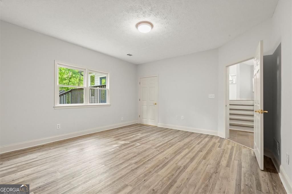 189 Castlebar Court Property Photo 38