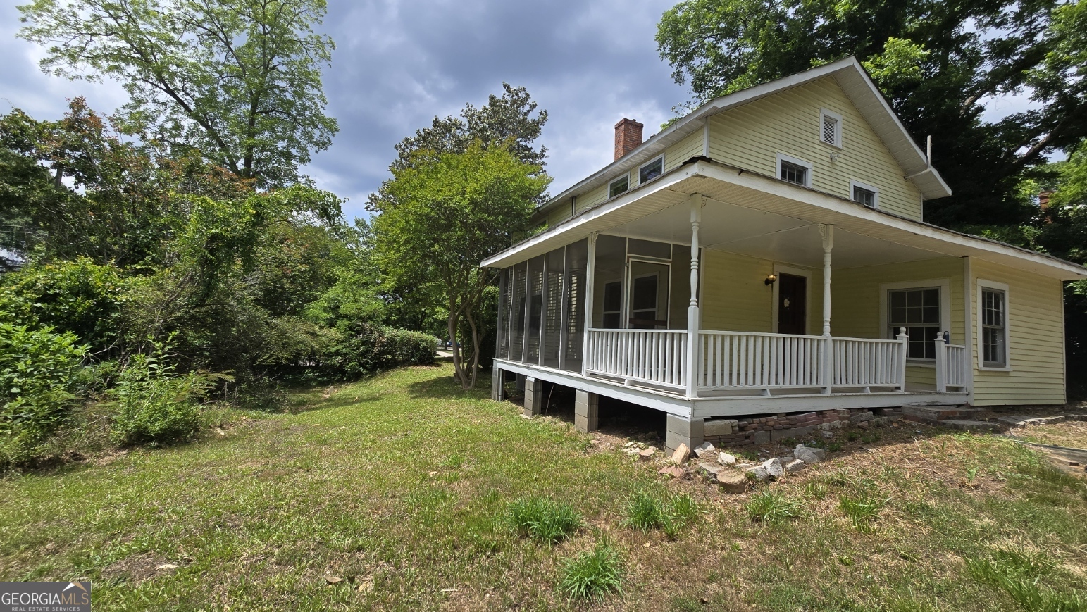 222 Macon Street Property Photo 5