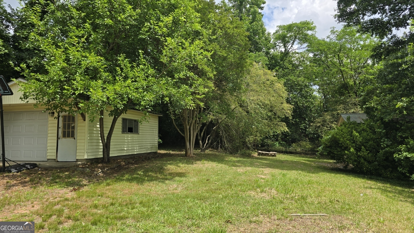 222 Macon Street Property Photo 6