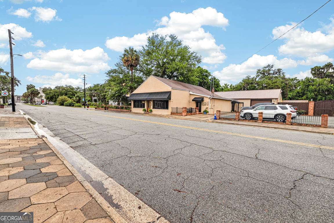 1607 Norwich Street Property Photo 1
