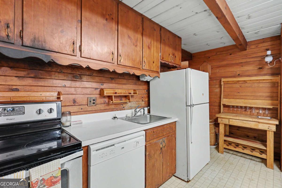 15 Imperial Lane Property Photo 17