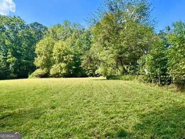 15575 Thompson Road Property Photo 6