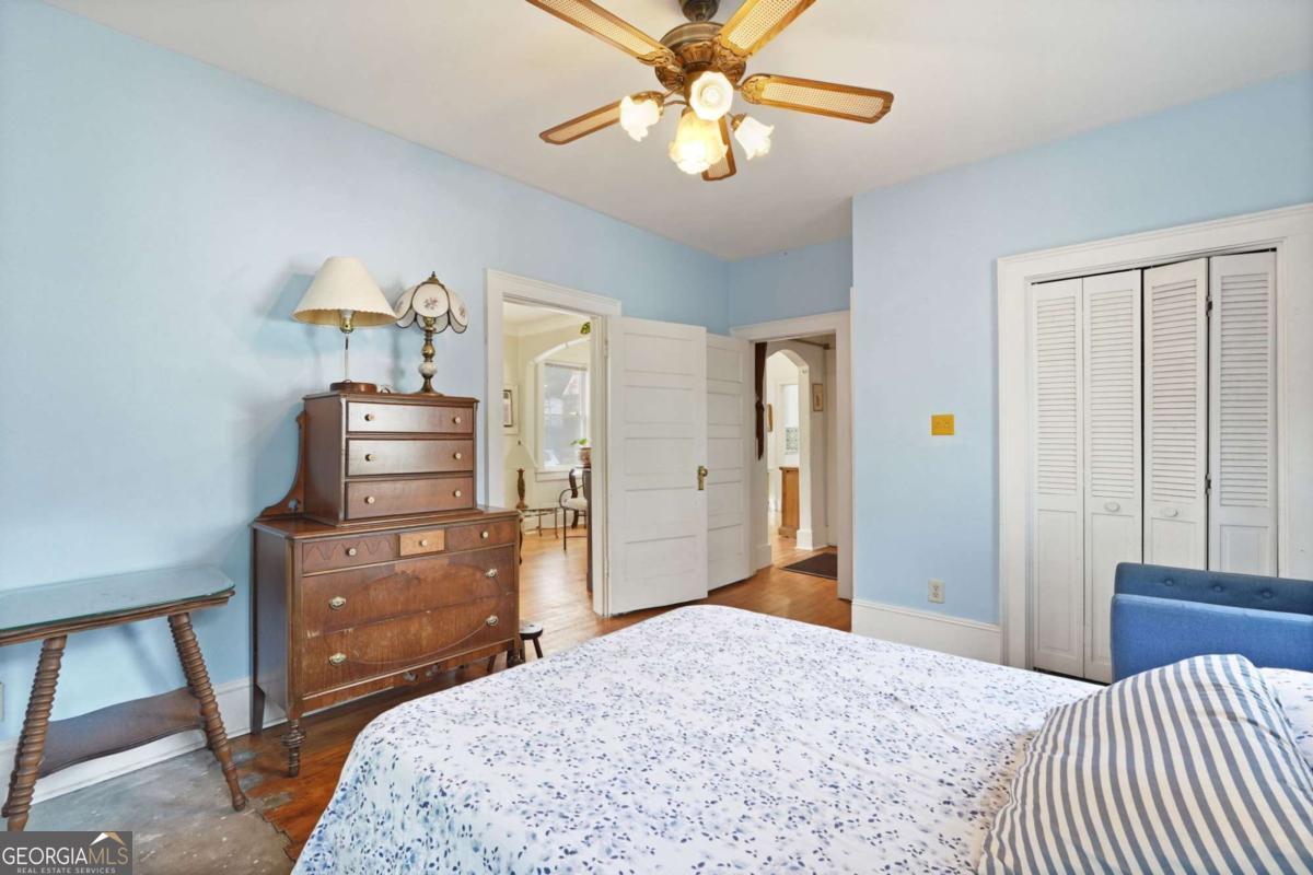 702 E 32nd Street Property Photo 17